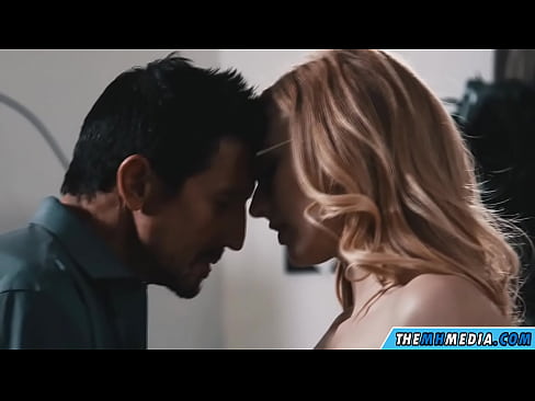 ❤️ Kugonana mwachikondi ndi blonde waulesi Kugonana pa ife ️❤